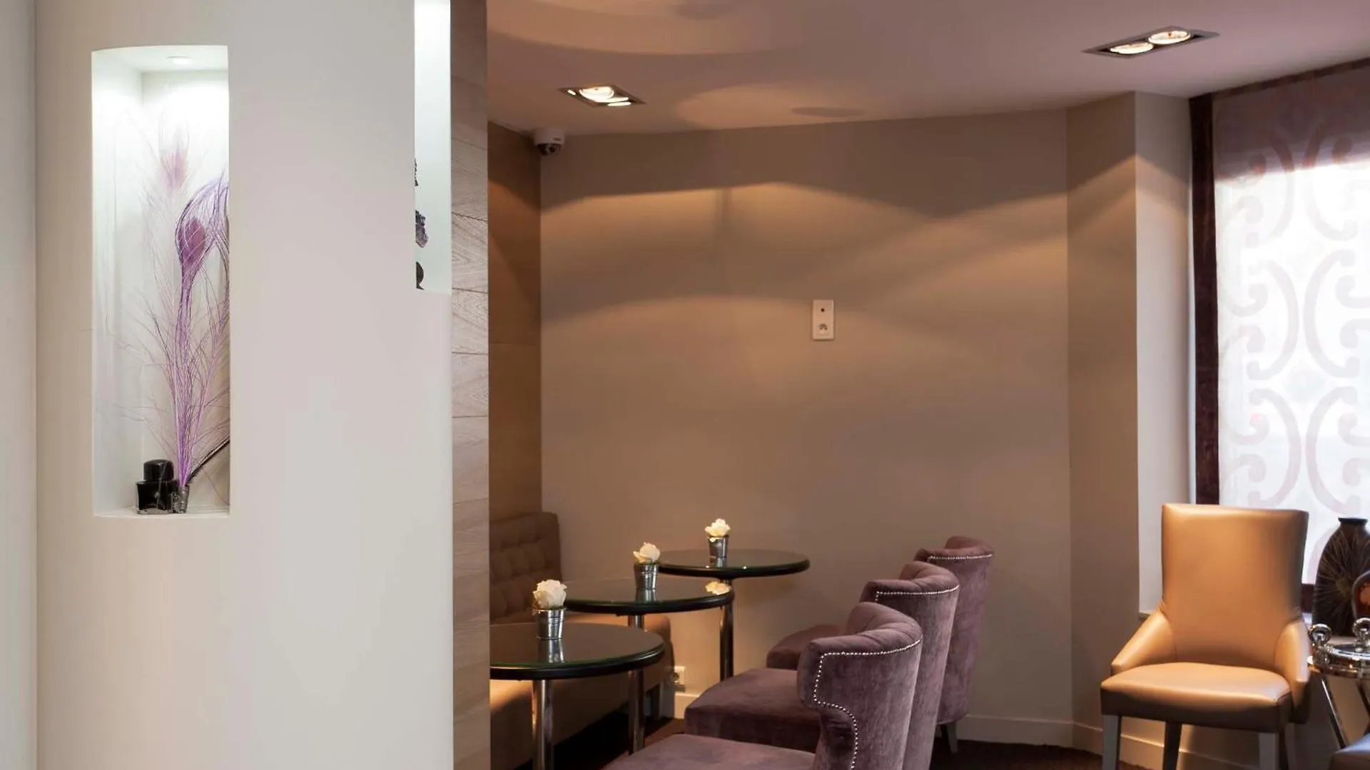 ***  Hotel Elysees Flaubert Paris Fransa