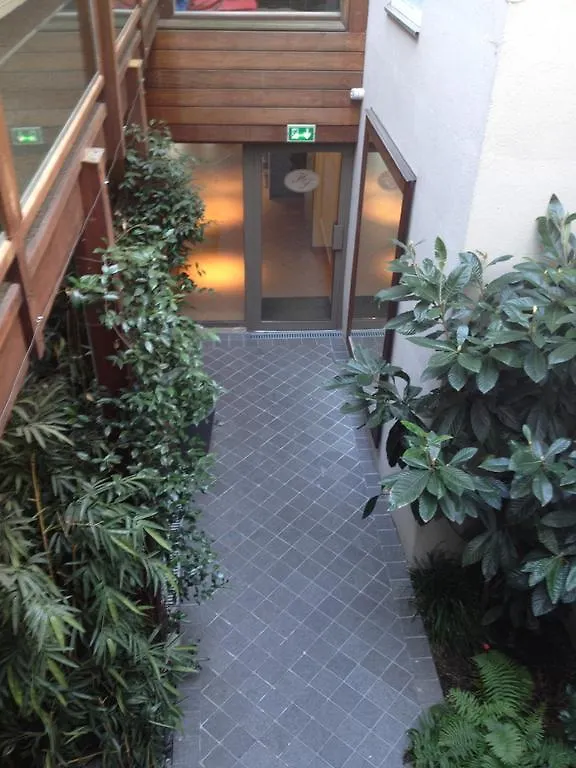 Hotel Elysees Flaubert Paris